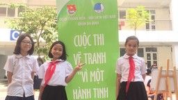 Chúc mừng các con học sinh trường Tiểu học Hà Nội đạt Giải Nhì cuộc thi vẽ tranh " Vì một hành tinh xanh"