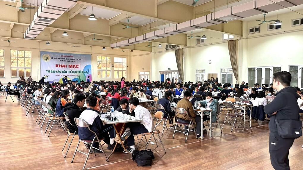 Học sinh trường Tiểu học Hà Nội tham gia thi